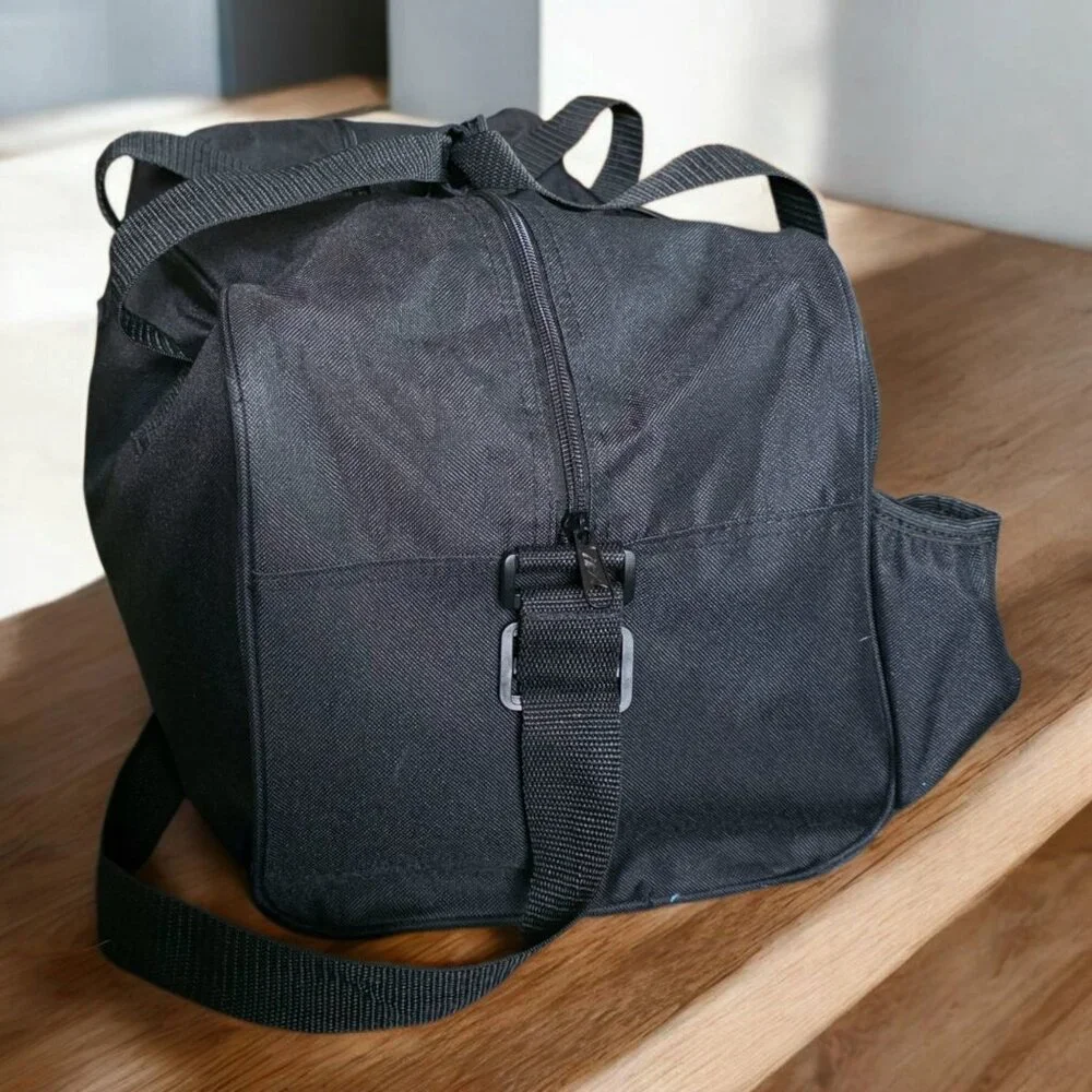 NWOT GREEN BAY PACKER Black With Logo Adjustable Strap Footed Duffle Bag